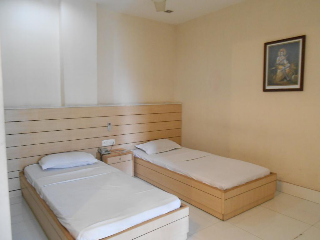Kings Crown Salt Lake Kolkata Bagian luar foto