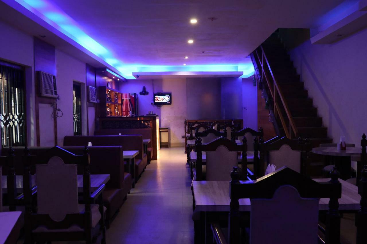 Kings Crown Salt Lake Kolkata Bagian luar foto