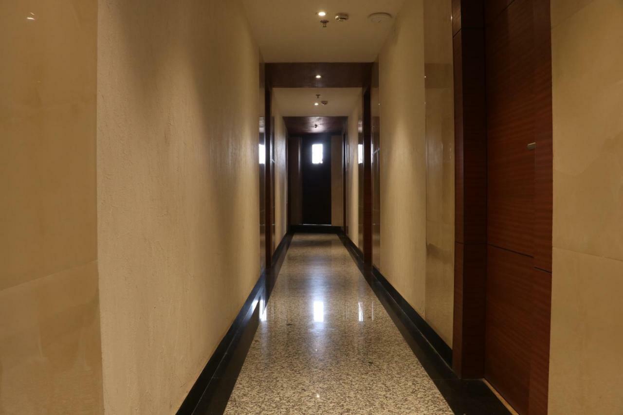 Kings Crown Salt Lake Kolkata Bagian luar foto